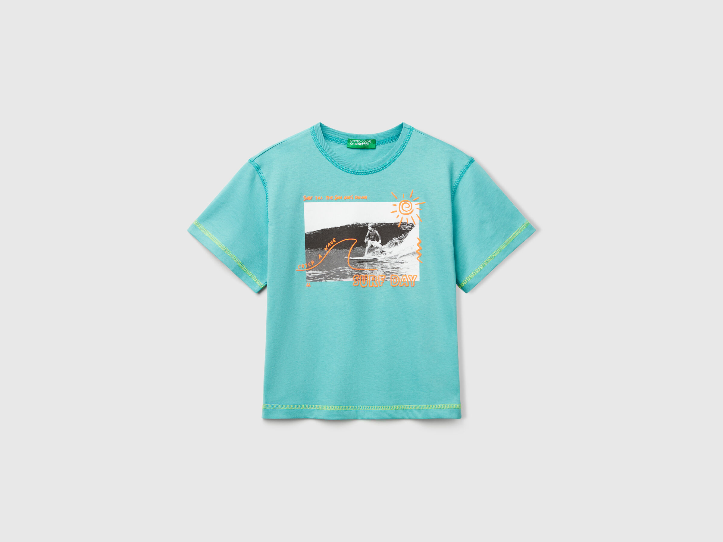 T-shirt à détails fluo