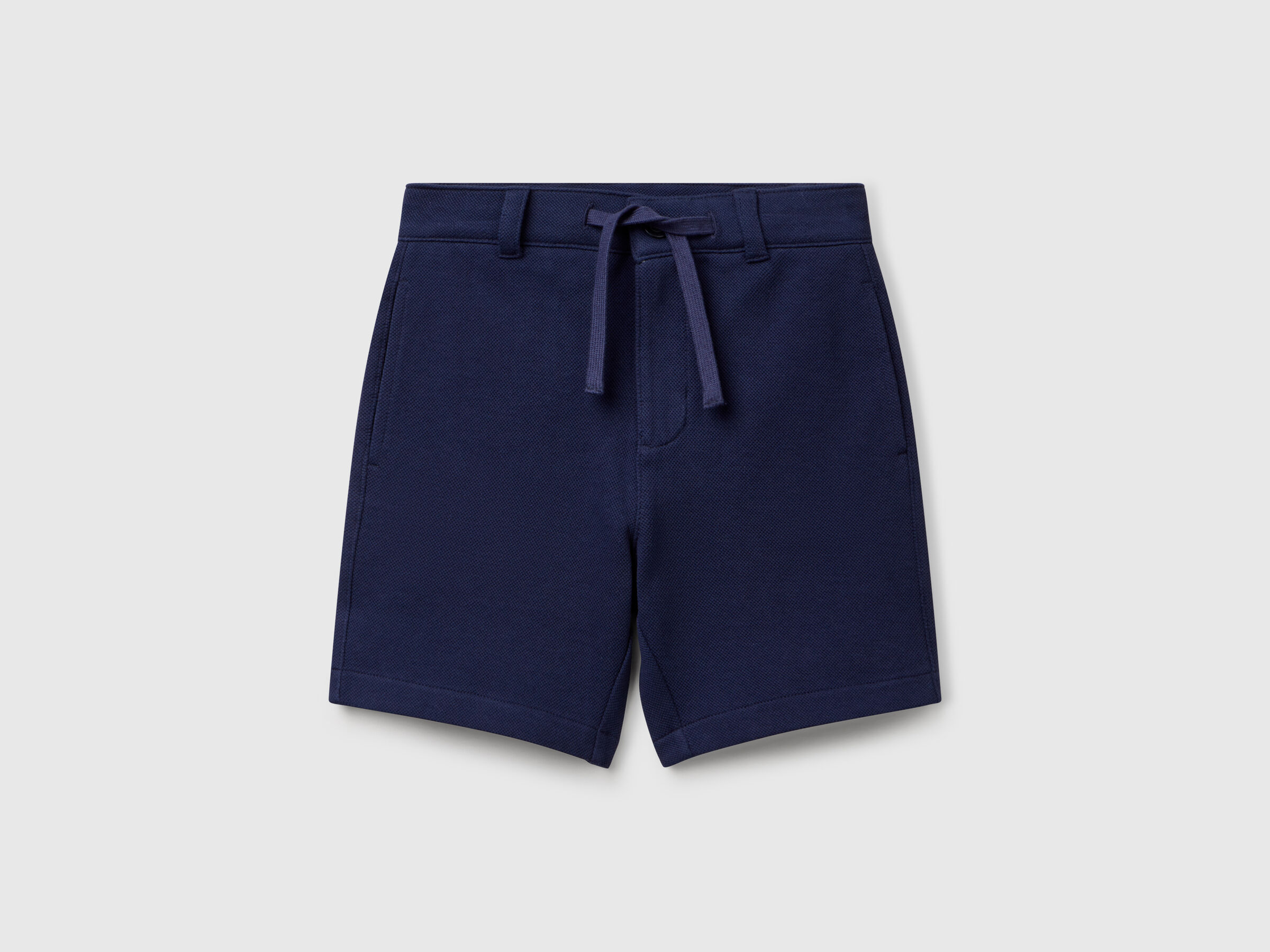 Pantalon court avec cordon de serrage