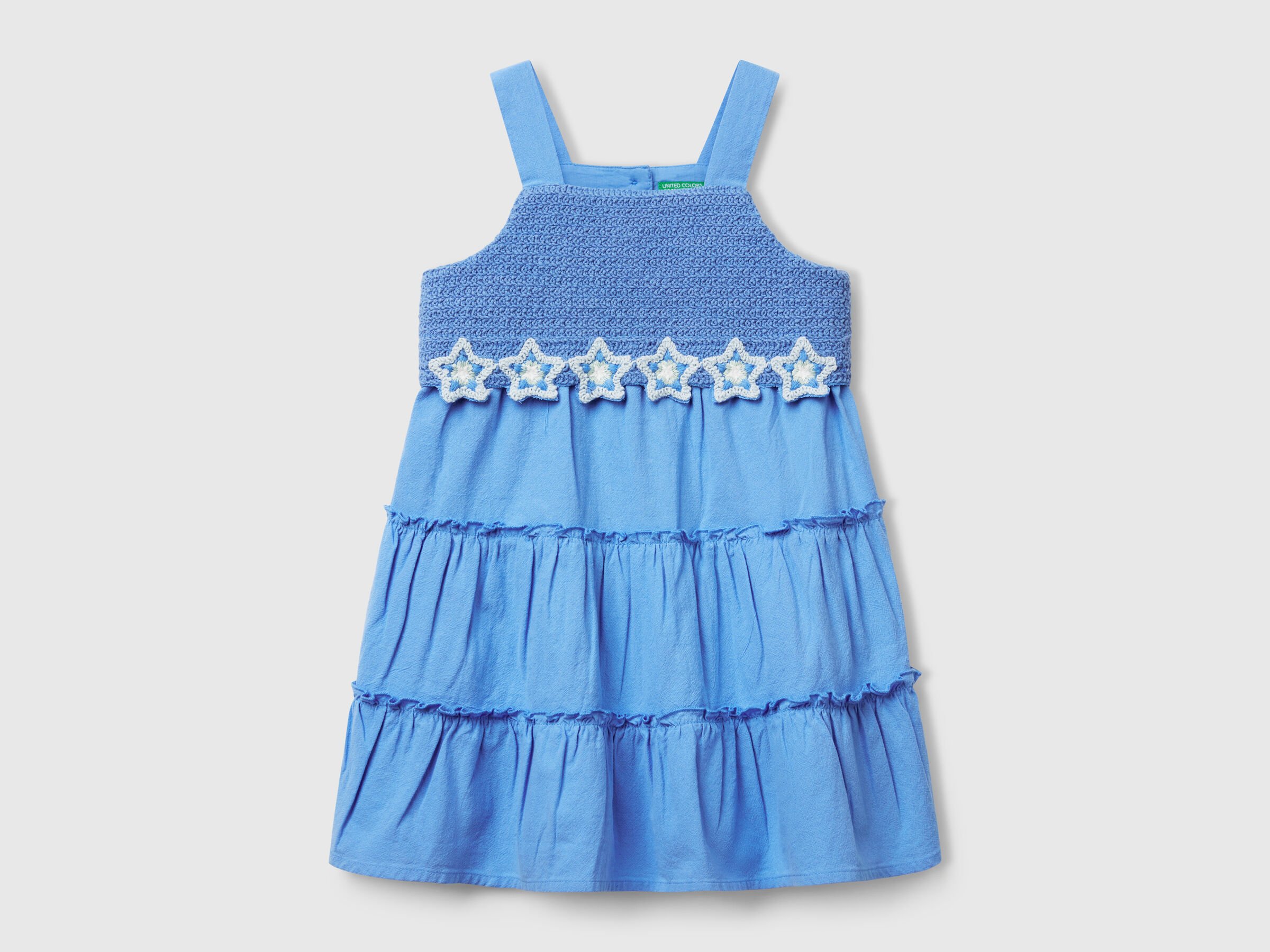 Robe à fleurs en macramé