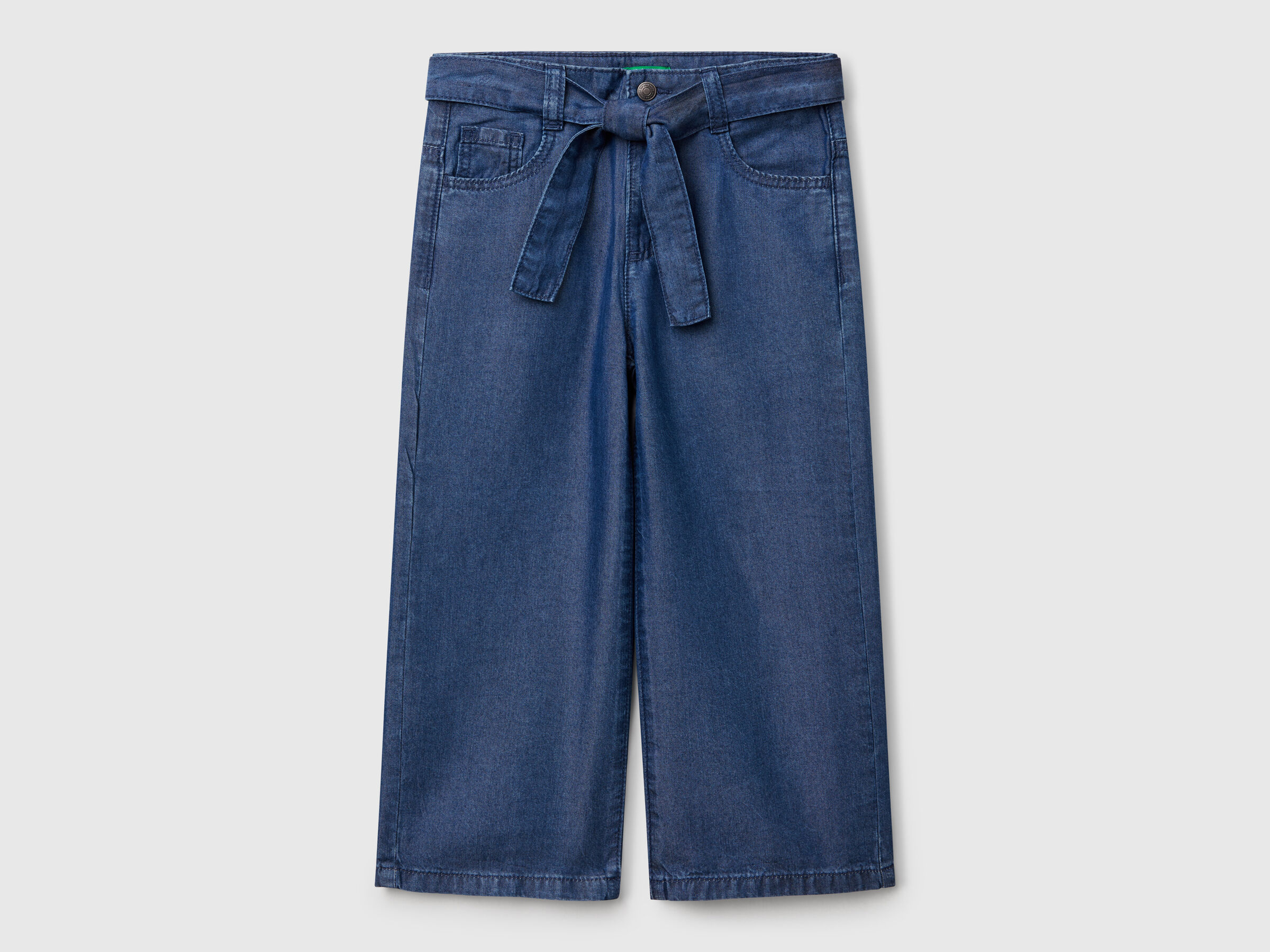 Pantalon coupe large avec ceinture