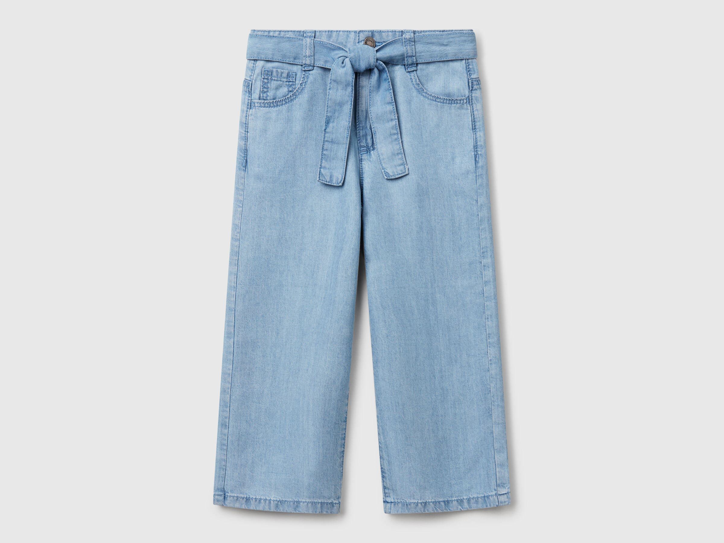 Pantalon coupe large avec ceinture